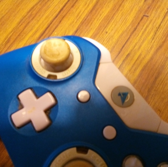 Xbox controller - Picture 2 of 4